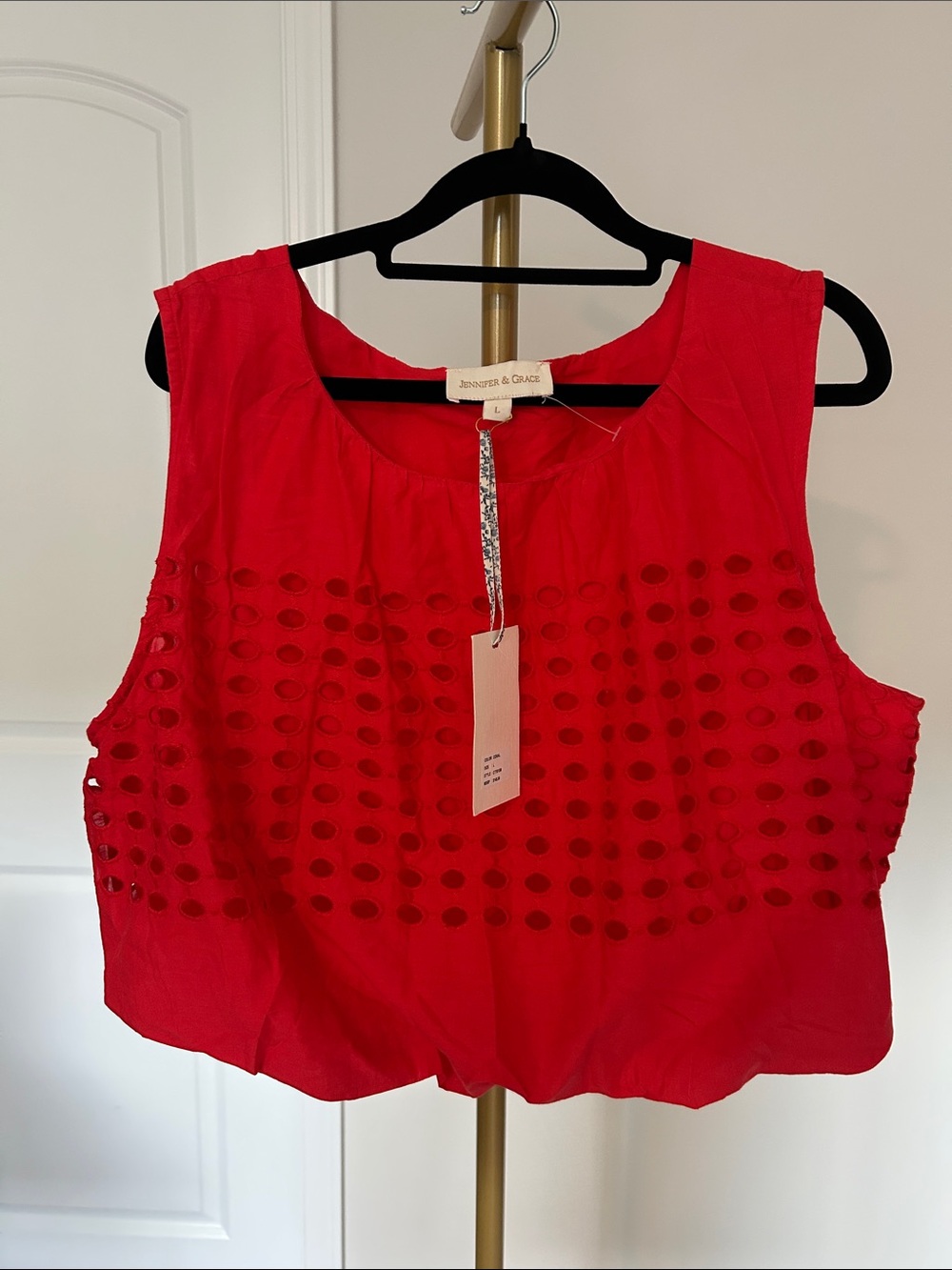 Jennifer & Grace Red Sleeveless Eyelet Boxy/Bubble Blouse